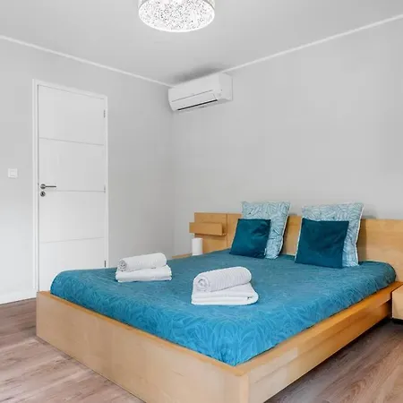 La - Centre - Jardin - Parking Privee - Climatisation * Ментона