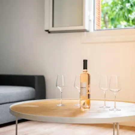 公寓 La - Centre - Jardin - Parking Privee - Climatisation 芒通