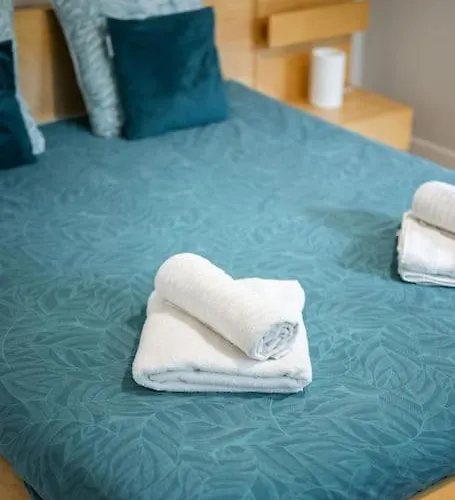 La - Centre - Jardin - Parking Privee - Climatisation דירה